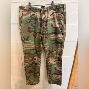 Levi’s camo pants size 34-32